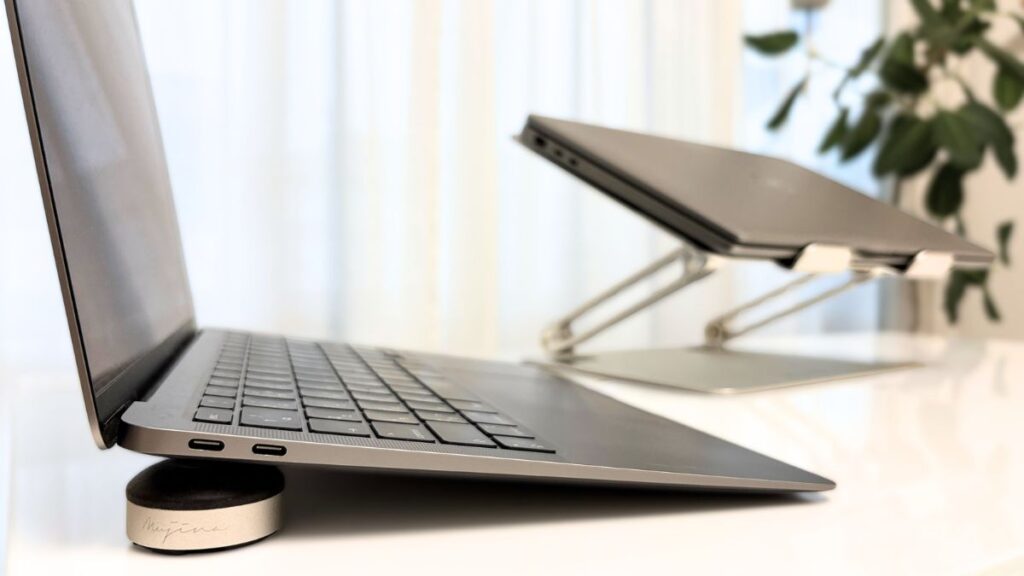 ノートパソコンスタンド