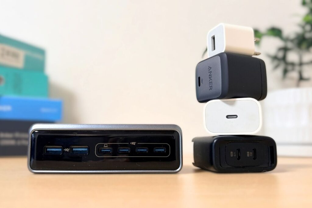 アダプターとAnker Prime Charger 200Wの画像