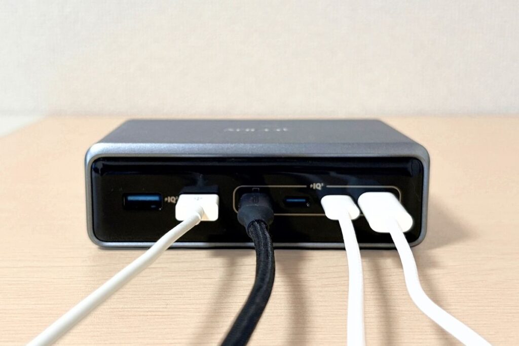 Anker Prime Charger 200Wの正面からの画像